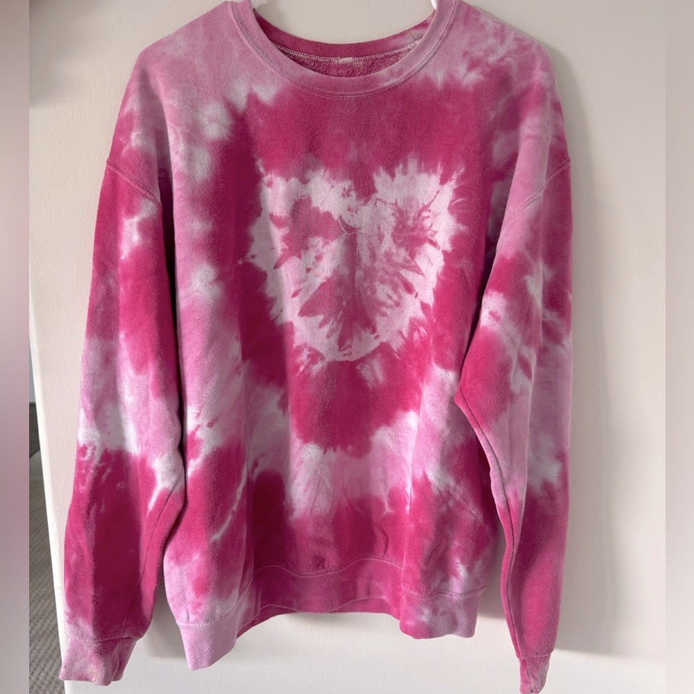 Urban Outfitters Pink And White Heart Tye Dye Oversized Crew Neck; One Size